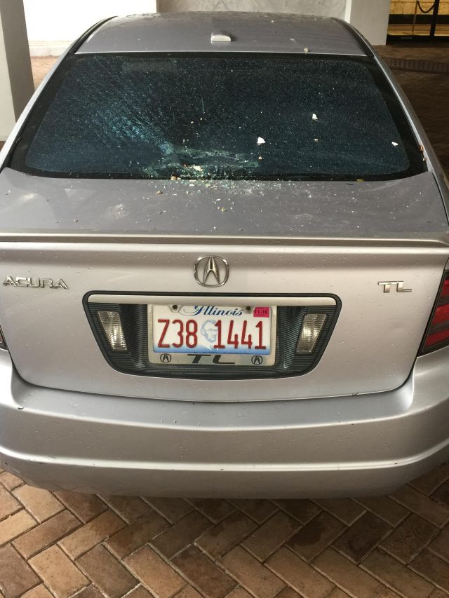 2016 06 18 Car damaged by mortar