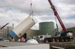 Liebherr-MOBILE-CRANE